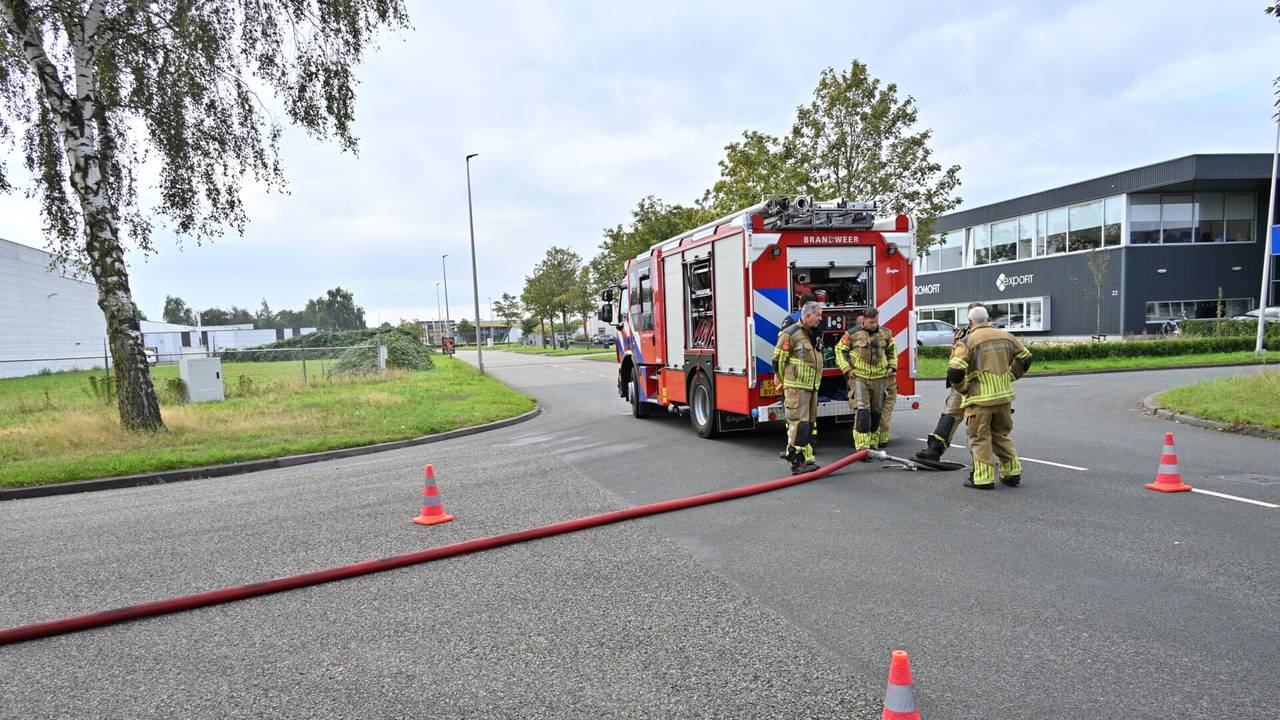 Het riool wordt doorgespoeld (foto: Tom van der Put/SQ Vision).
