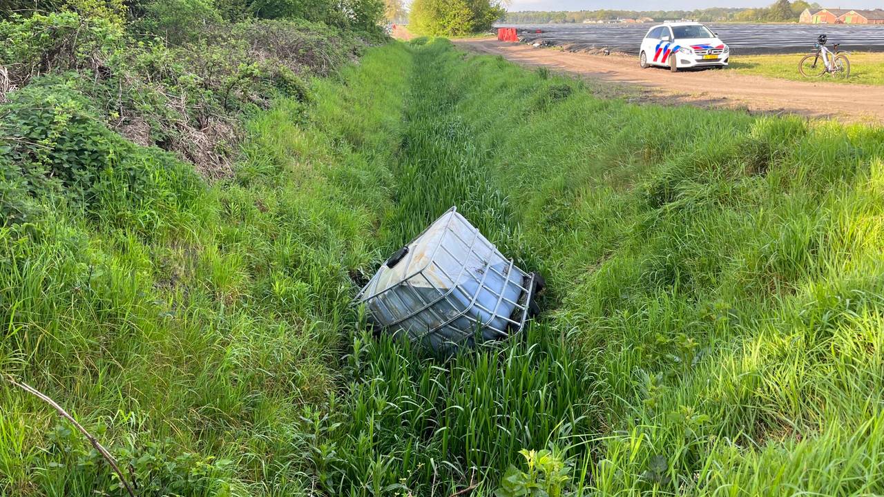 Het gedumpte vat in Bergen op Zoom (foto: Jeroen Stuve/SQ Vision).