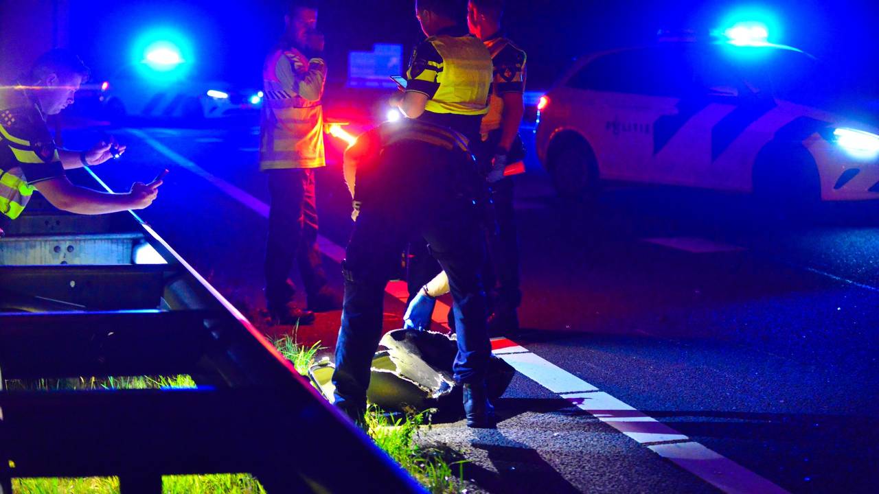 De aanrijding vond plaats op de A2 bij Budel (foto: Johan Bloemers/SQ Vision).