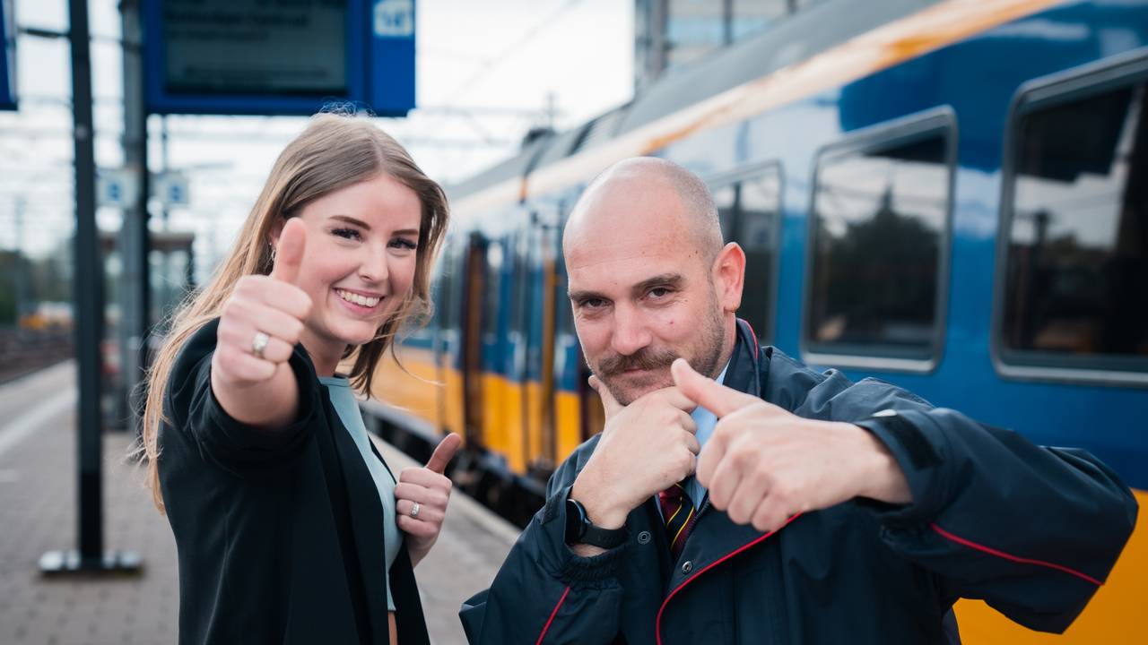 Kim en haar coach, Ruud Bekker (foto: Nederlandse Spoorwegen).
