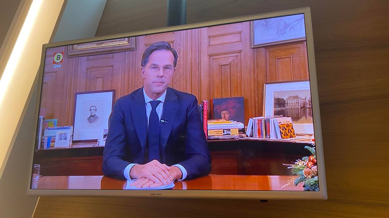 Rutte spreekt maandagavond het volk toe. 