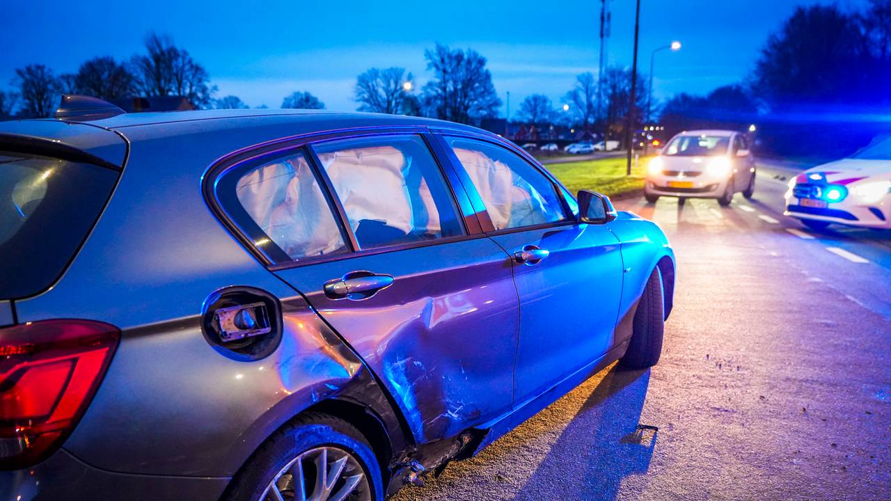 Ook de auto liep schade op (foto: SQ Vision).