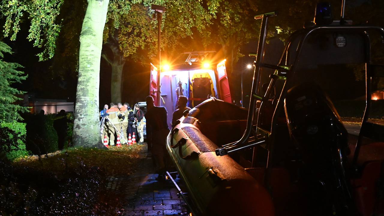 De brandweer nam de zaak serieus (foto: Perry Roovers/SQ Vision).