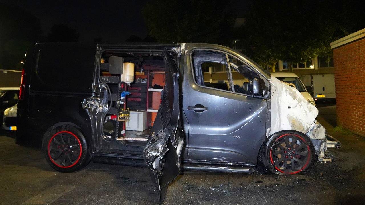 De eigenaar gebruikte de bus  voor zijn werkzaamheden als timmerman (foto: Bart Meesters).