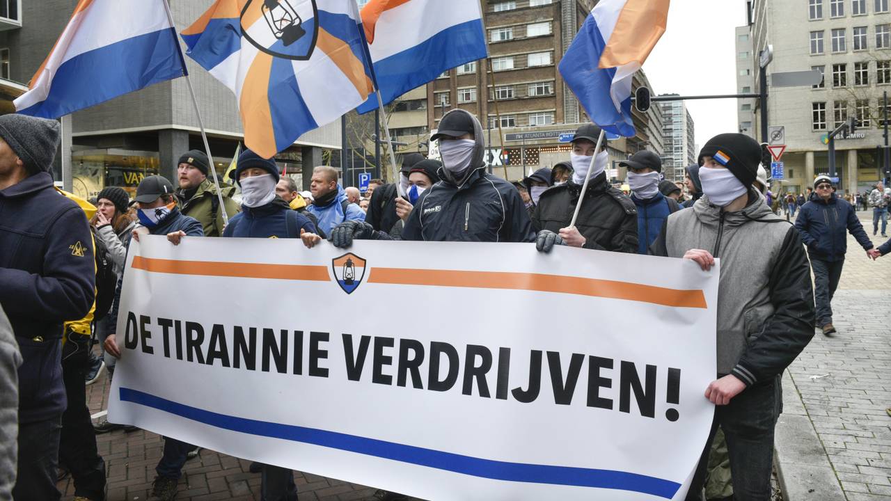 De Geuzenbond in 2022 bij een demonstratie tegen het coronabeleid (foto: Peter Hilz/ANP).