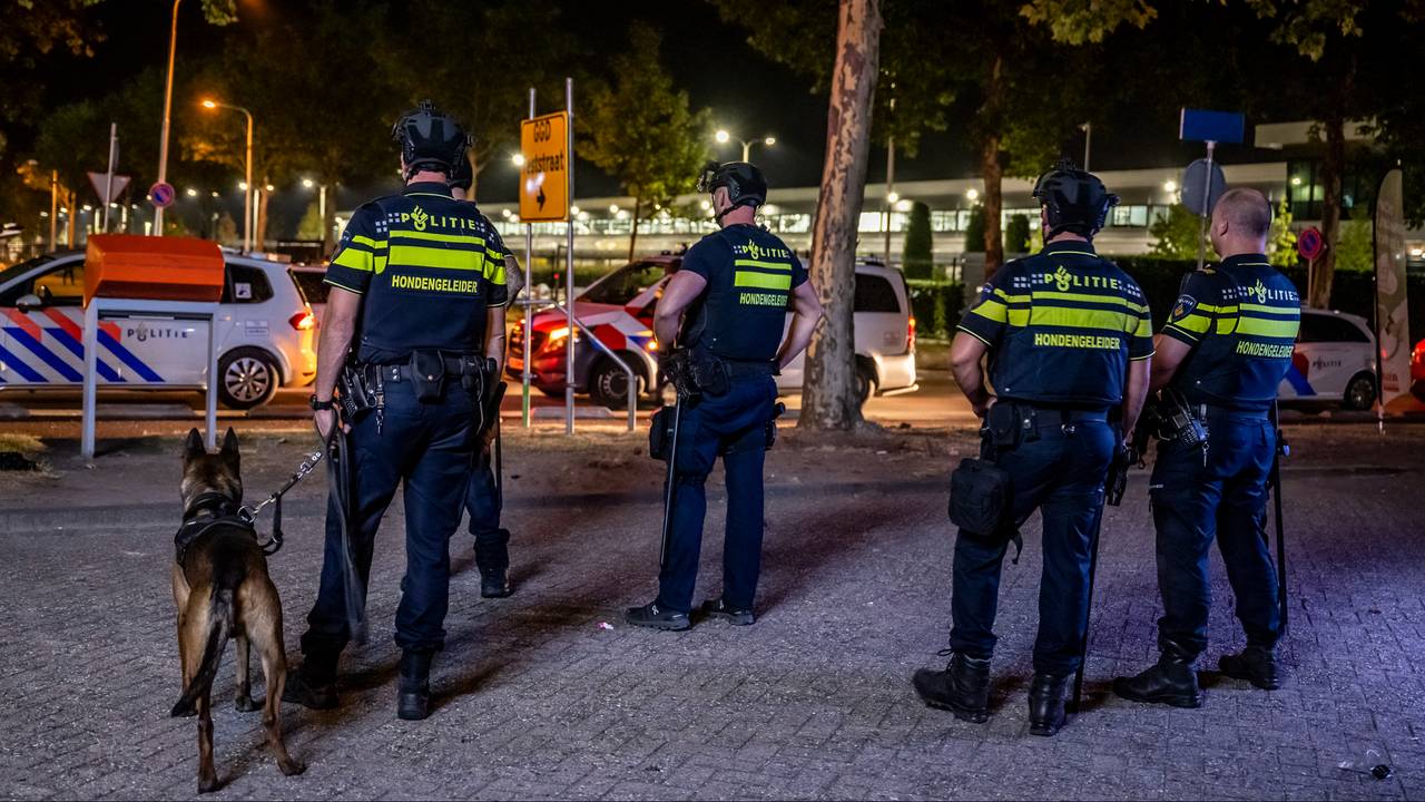 Eritrean party in Tilburg gets out of hand, agents pelted with stones