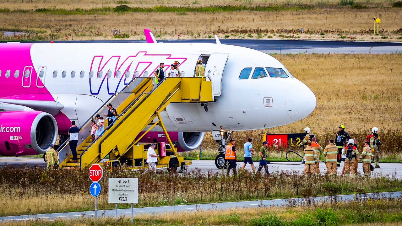 Des pneus d’avion éclatent après une collision avec un oiseau à l’aéroport d’Eindhoven