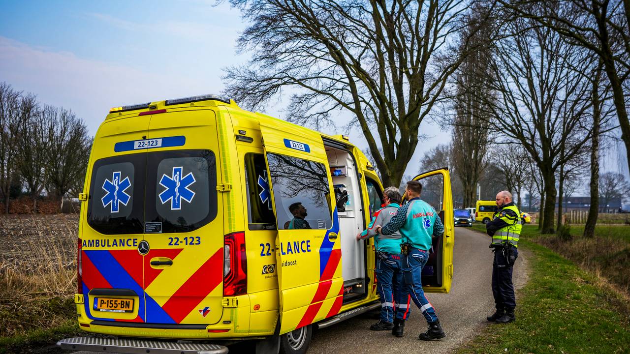 Er werden diverse ambulances ingezet (foto: SQ Vision).
