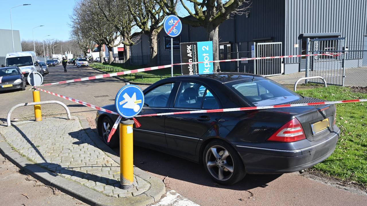 De verdachte ging er na de steekpartij vandoor (foto: Perry Roovers/SQ Vision).