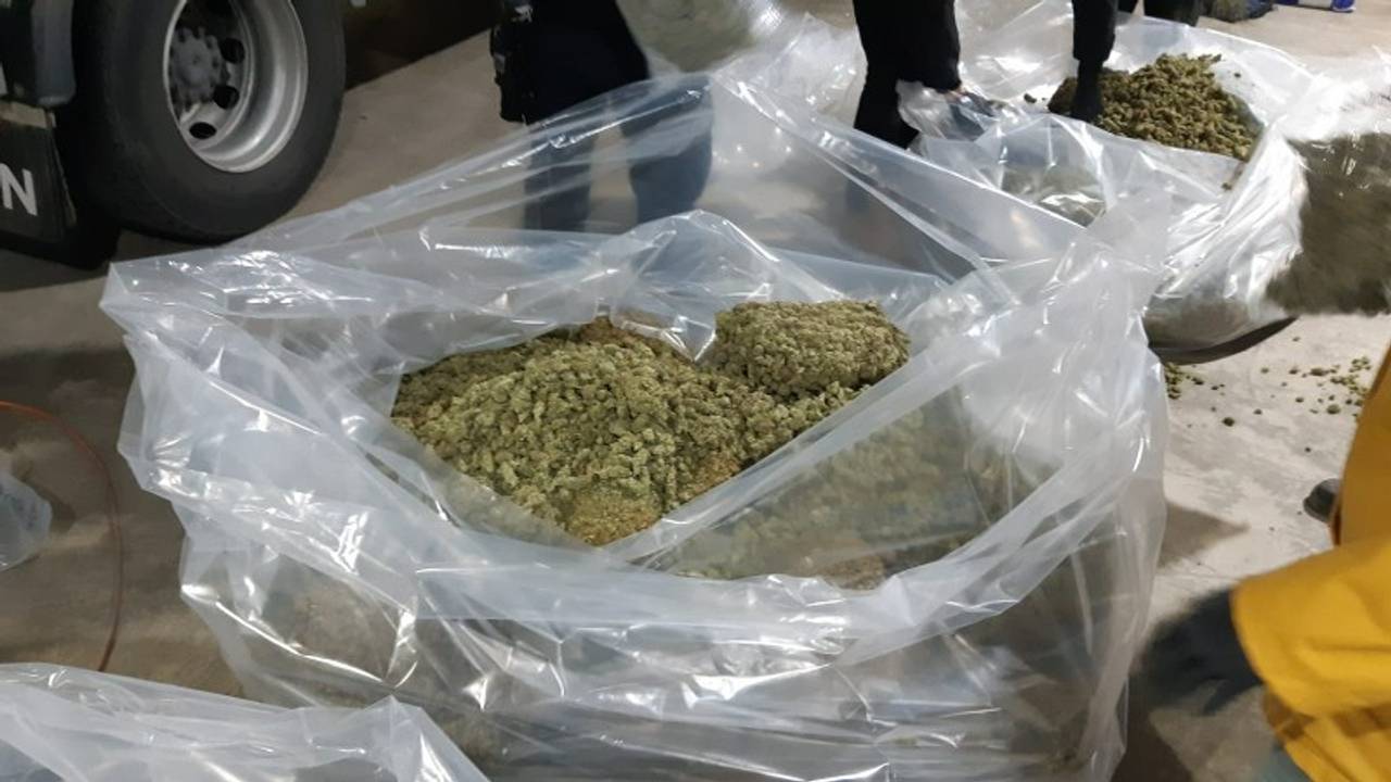 100 kilos of hemp with a street value of about 4 tons found