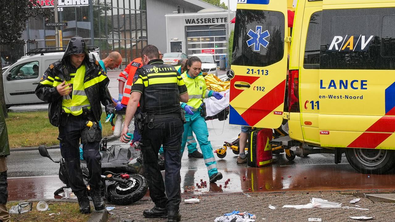 Scooterrijder zwaargewond bij ongeval in Oss.