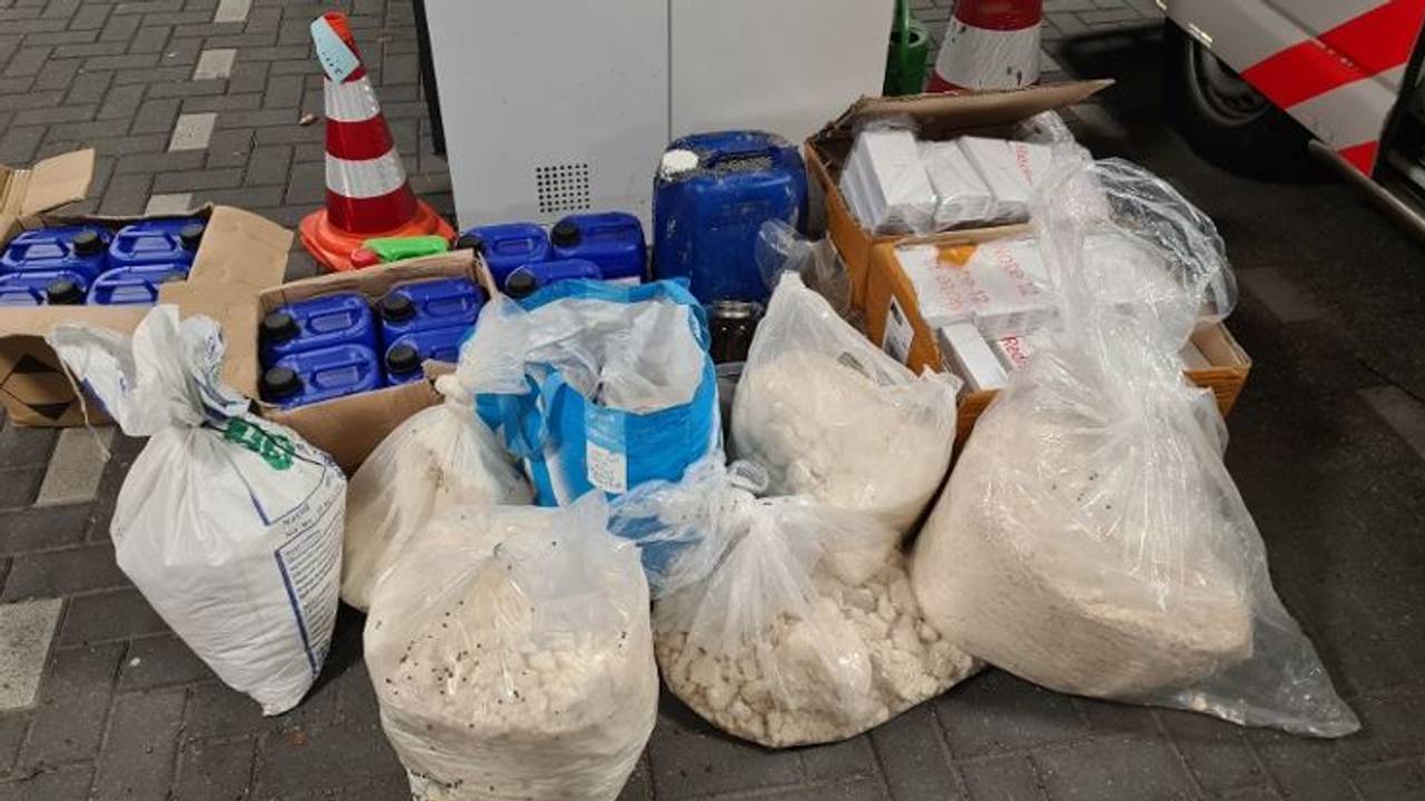 Arrestaties na drugsvondst in Willemstad (Foto: Politie)