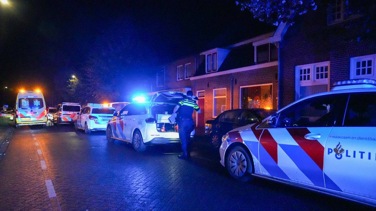 De politie rukte fors uit (foto: Harrie Grijseels/SQ Vision).