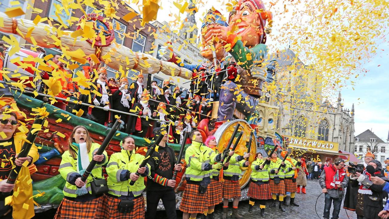 New Carnival Parade Rules Cause Setback for Construction Clubs: Only 20 People Allowed on Carts