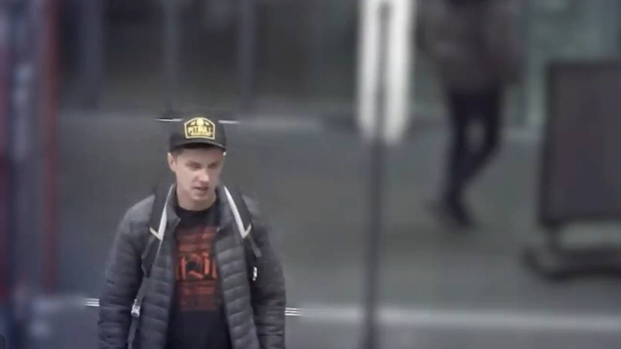 De laptopdief (foto: Politie Eenheid Oost-Brabant).