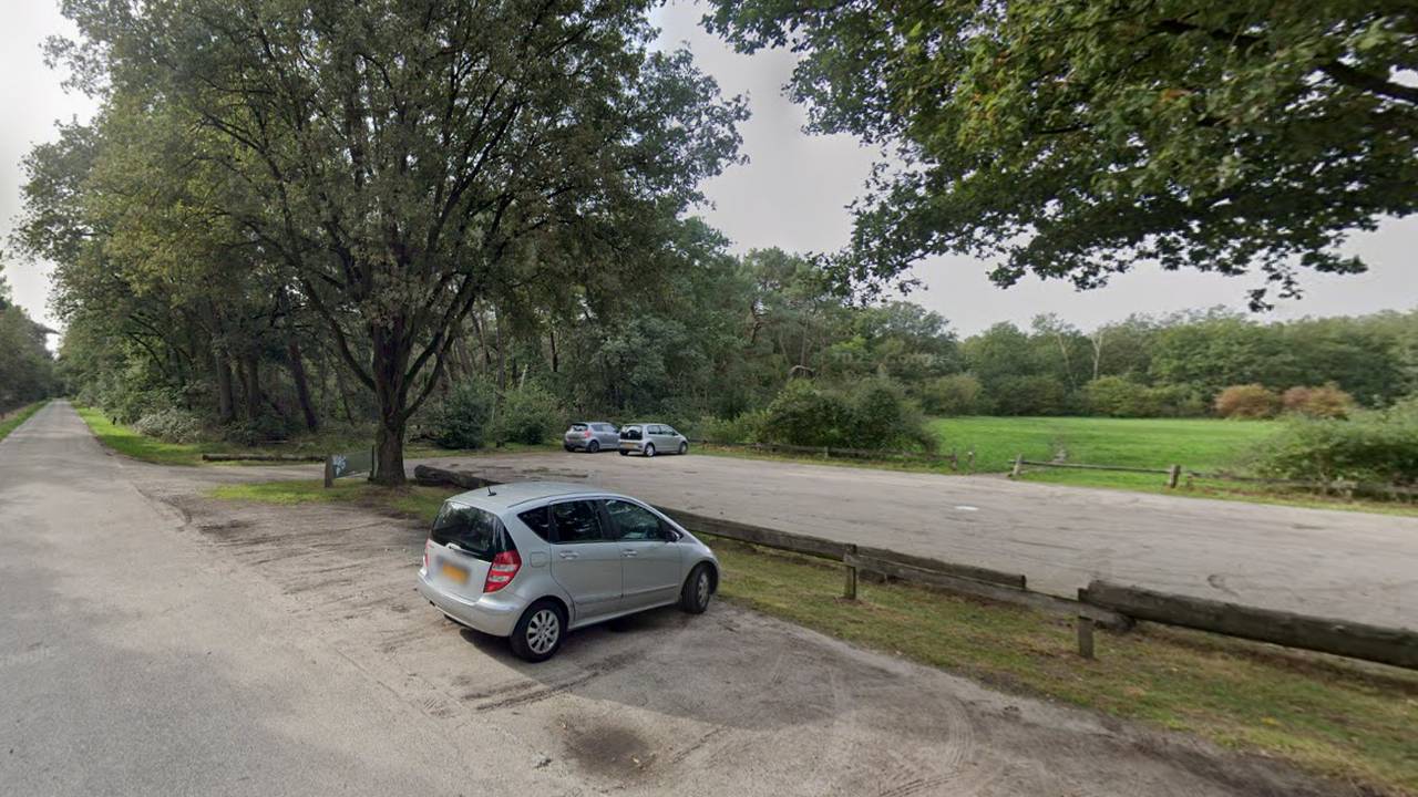 Op een parkeerplaats bij de Maashorst was een van de 'afspraakjes'. (Foto: Google Maps)