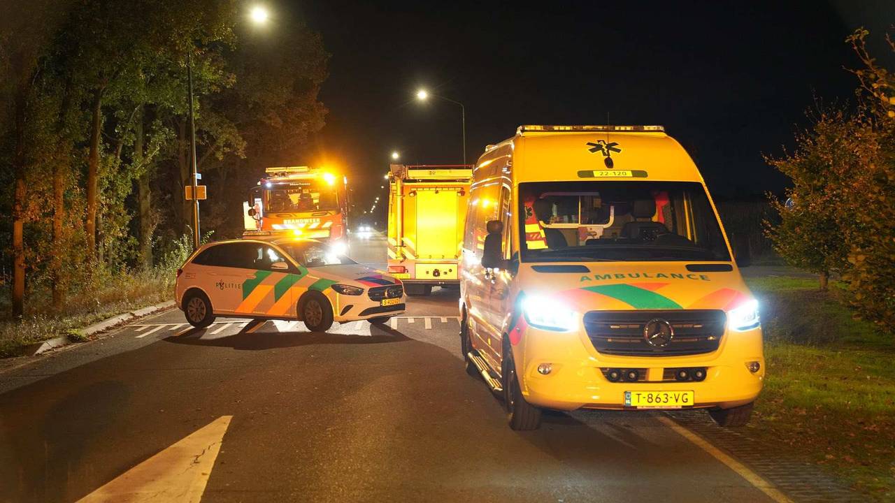 Na de aanrijding op het spoor werden diverse hulpdiensten opgeroepen (foto: WdG/SQ Vision).