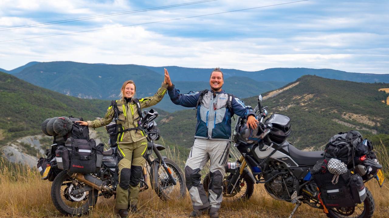 Mitchel en Nadia uit Steenbergen op wereldreis met de motor.