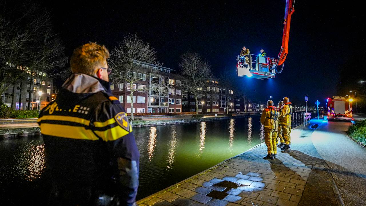 Politie en brandweer namen de melding zeer serieus (foto: SQ Vision).