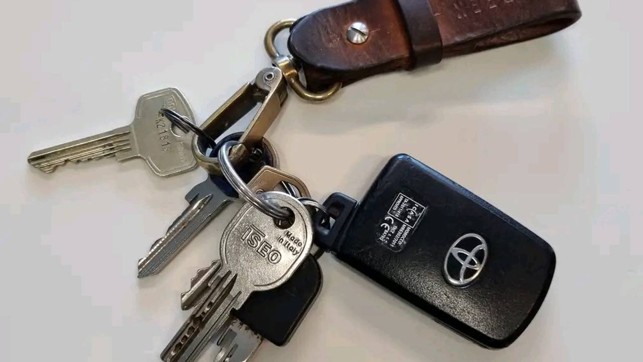 De sleutelbos (foto: Twitter politie Tilburg eo).