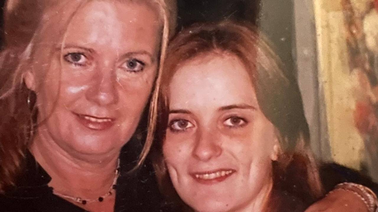 Petra Lonis en haar dochter Linda Hoijtink (foto: privécollectie).