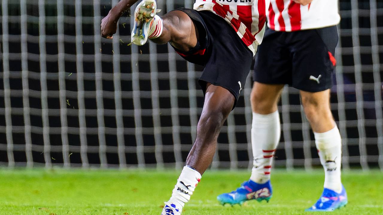 Een aantal spelers van PSV, niet de jeugdspelers waar het om gaat. (Foto:  Joris Verwijst/Orange Pictures)