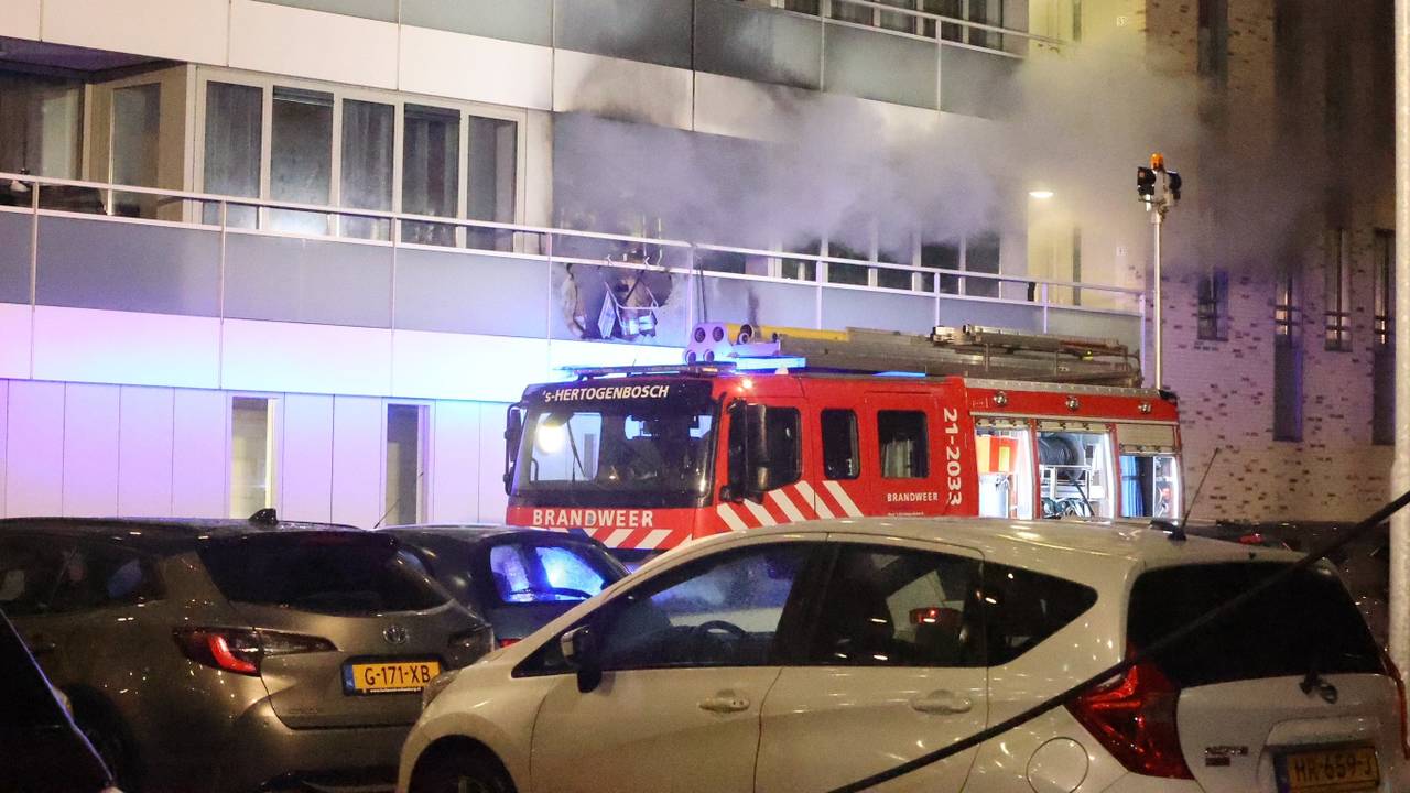 Child Seriously Injured in Den Bosch Apartment Fire; Police Car Crashes Near Shell Gas Station