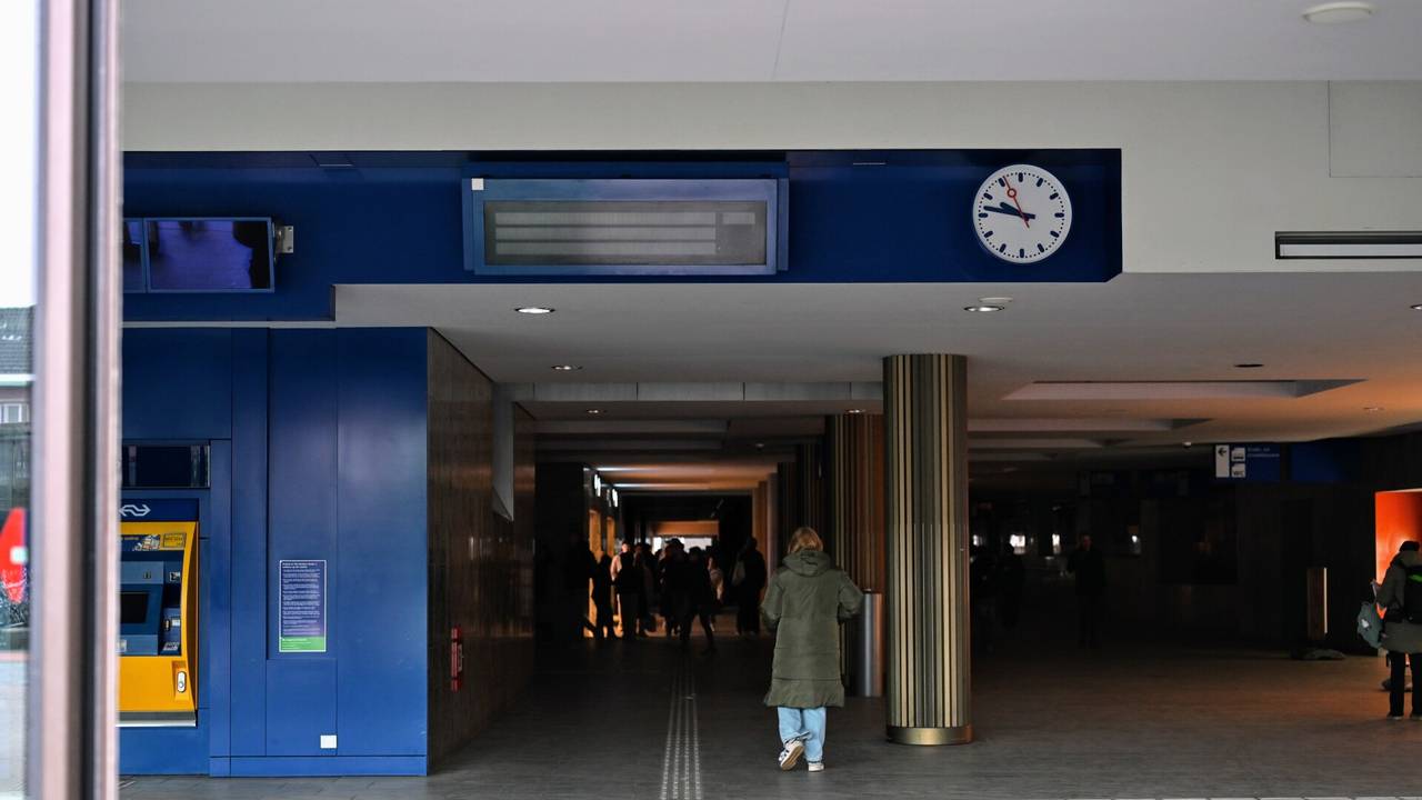 Geen stroom op een station in Breda tijdens een stroomstoring dit jaar (foto: Tom van der Put/SQ Vision).