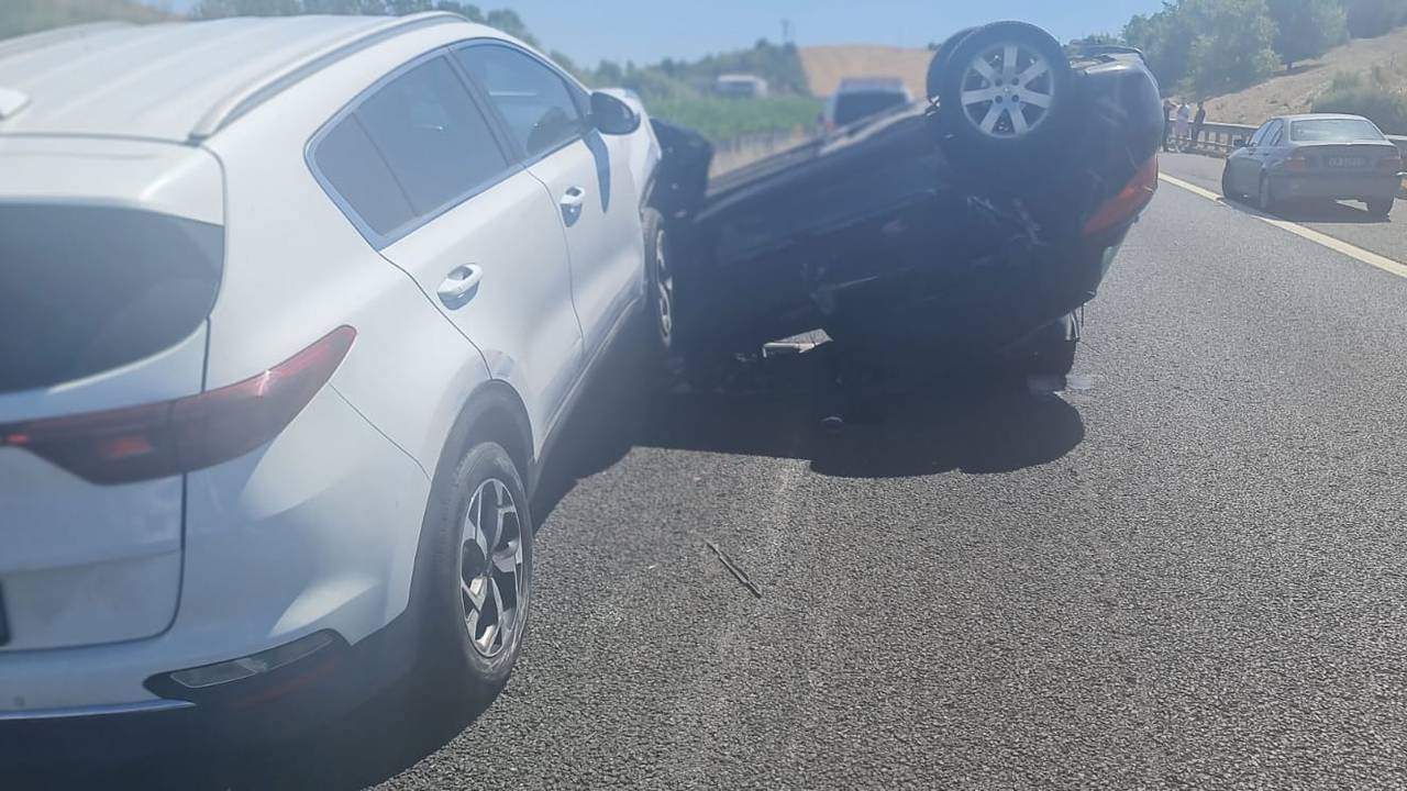 De ravage is groot op de A12 in Italië (foto: Bart Knapen).