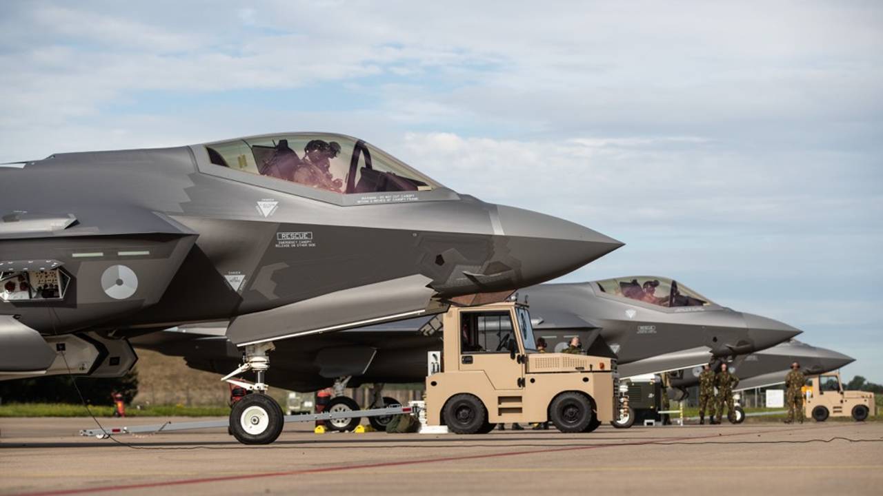 F-35 toestellen oefen op Volkel