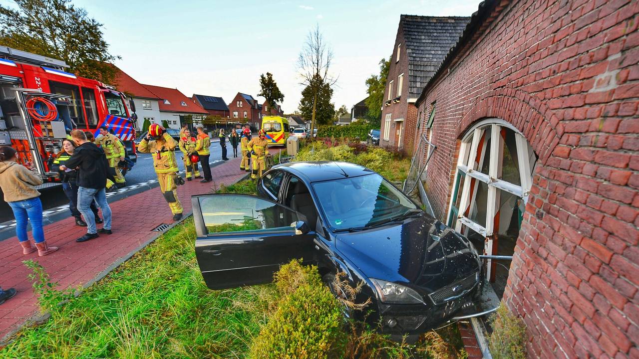 De brandweer was er snel bij (foto: Rico Vogels/SQ Vision).