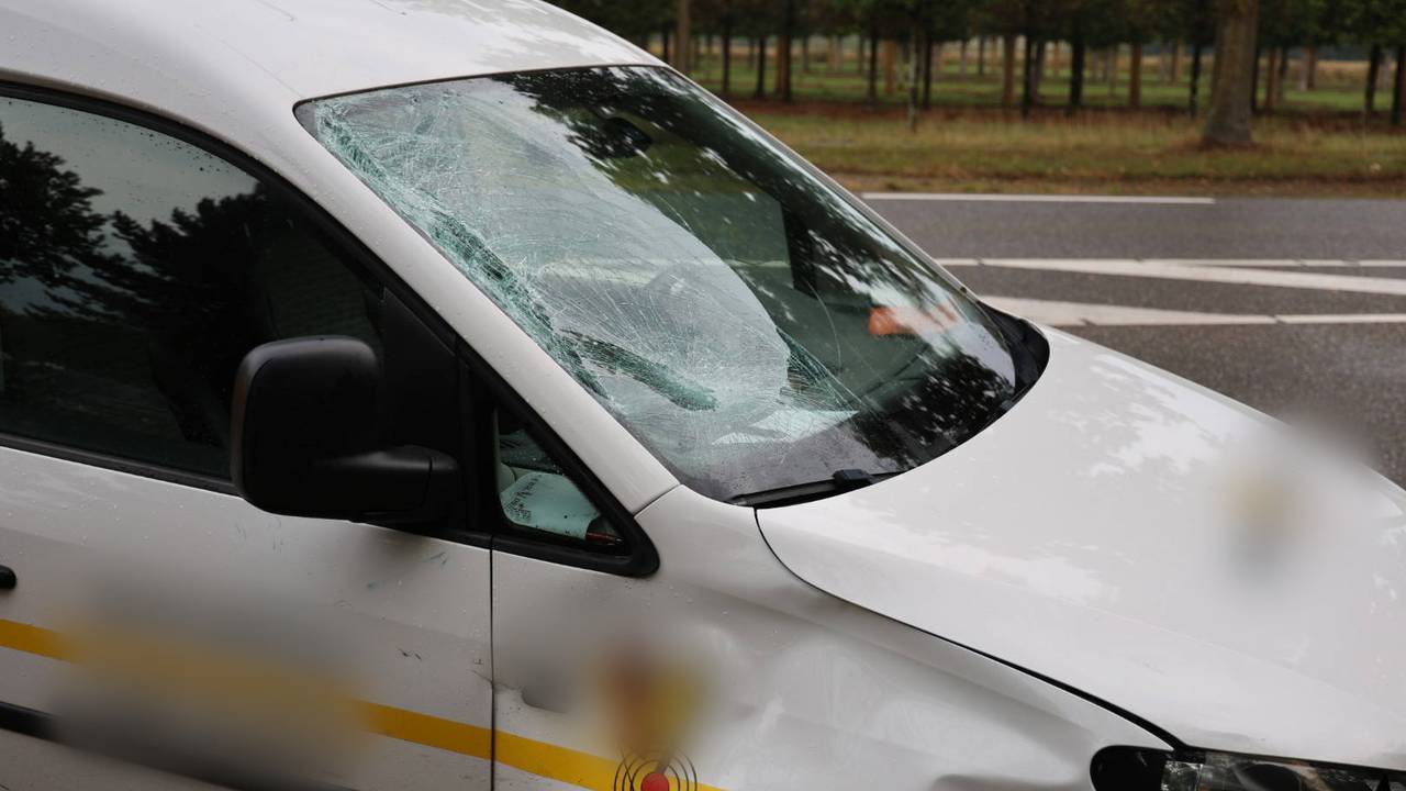 Meisje (11) op de fiets gewond bij aanrijding