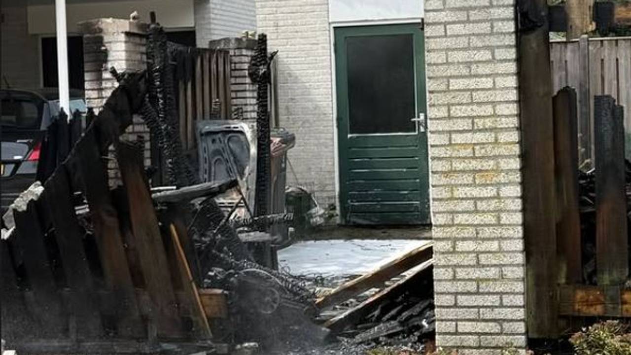 Brand in schuur (foto: Politie ovd Eindhoven).