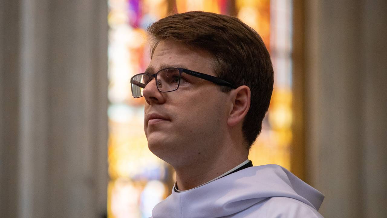 Martijn (33) Studeerde Voor Huisarts Maar Wordt Nu Tot Priester Gewijd ...