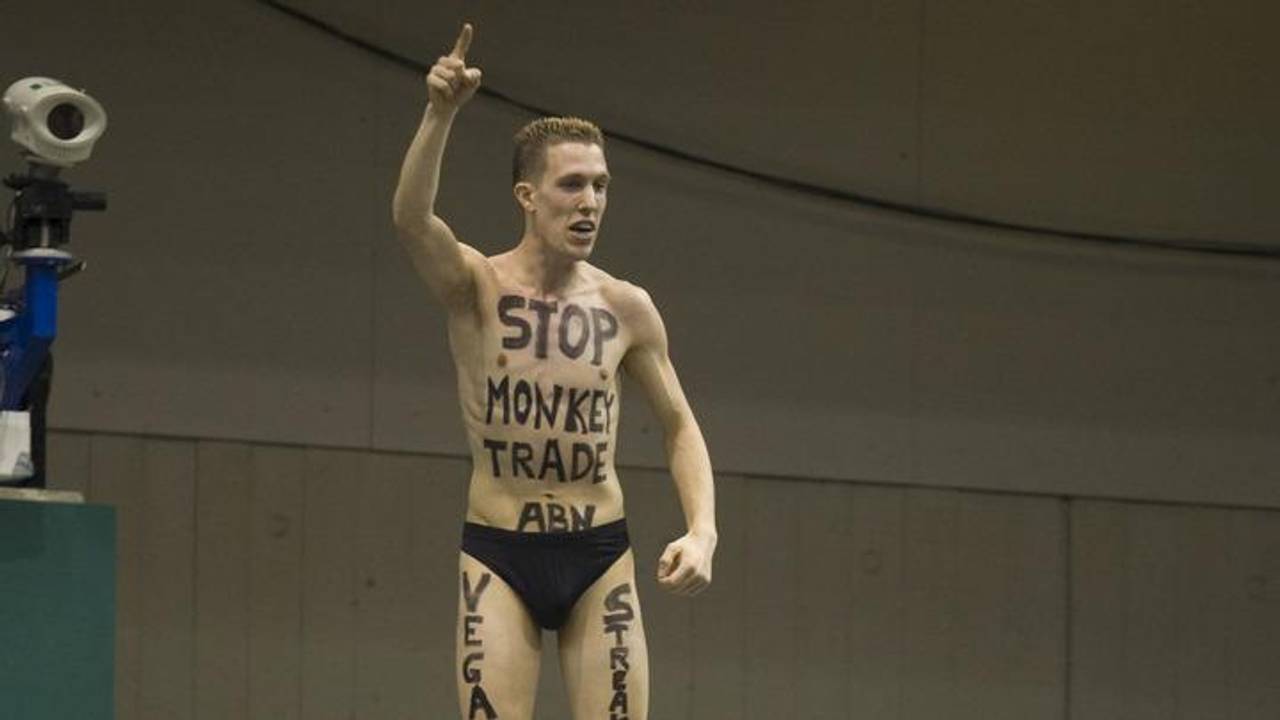 De Vegan Streaker bij een andere actie. (Foto: ANP).