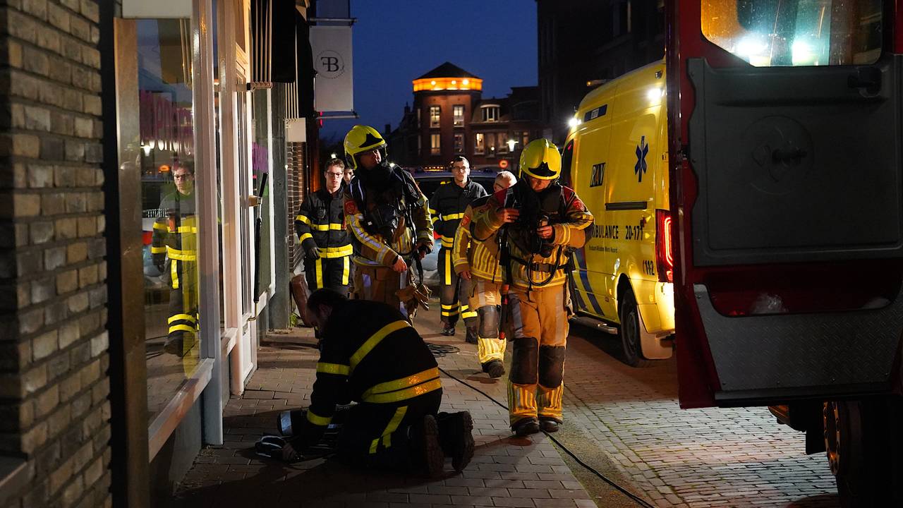 Onwel na inademen damp van schoonmaakmiddel (foto: Jeroen Stuve/SQ Vision).