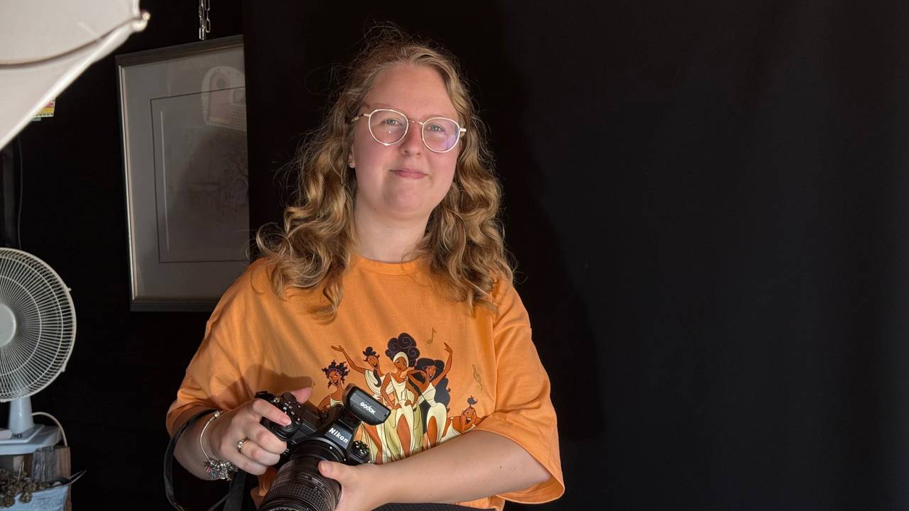 Kaylee maakt een  bijzondere kalender (foto: Megan Hanegraaf).