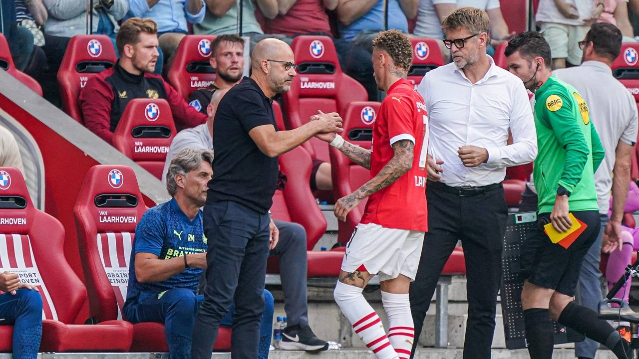 Noa Lang werd zaterdag vroegtijdig naar de kant gehaald (Foto: OrangePictures)