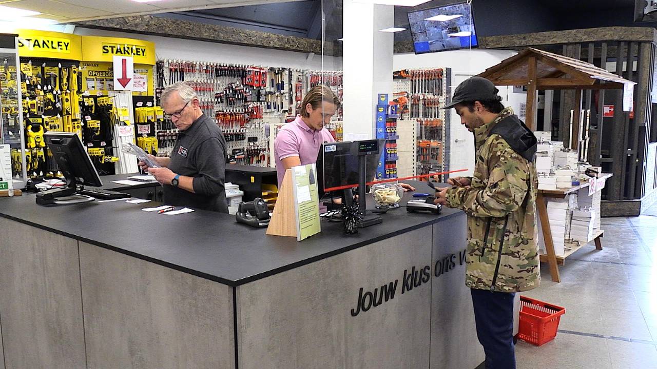 Laatste ouderwetse Doe het zelf-zaak CVT verdwijnt na 83 jaar uit hartje Tilburg. (foto: Tom van den Oetelaar)