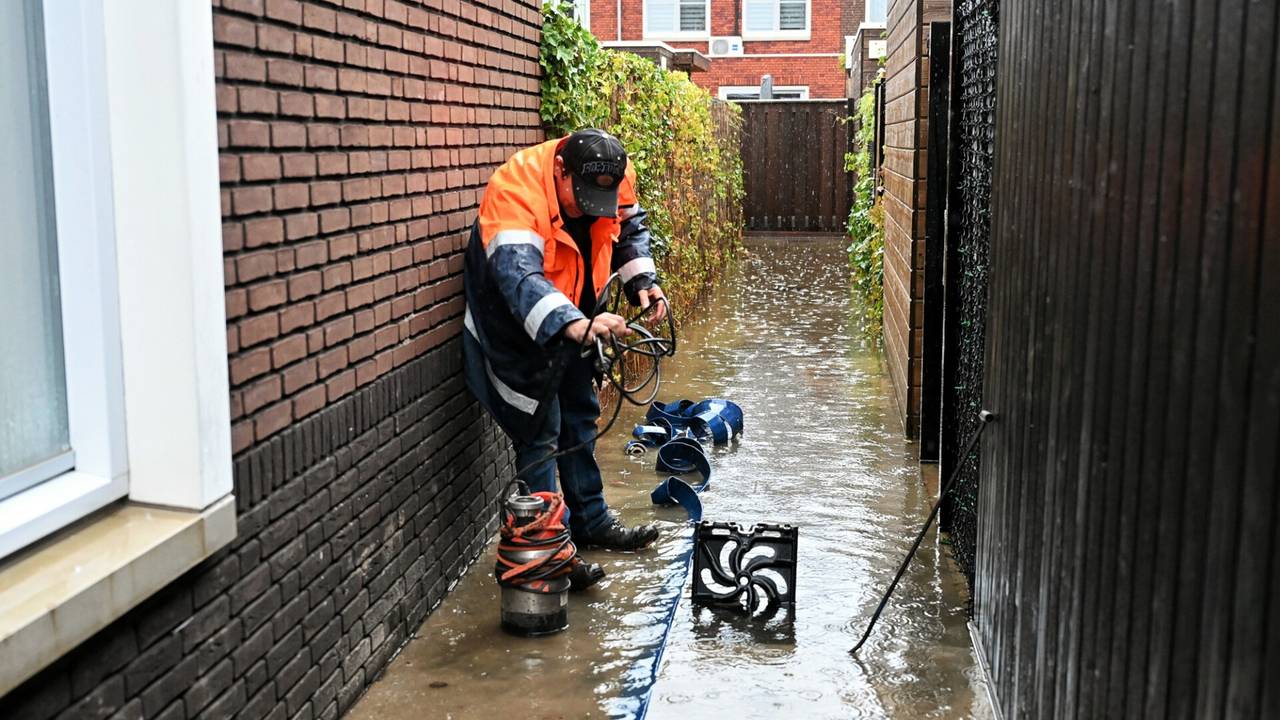 Herfstweer zorgt voor wateroverlast in Oisterwijk (foto: Toby de Kort/SQ Vision).