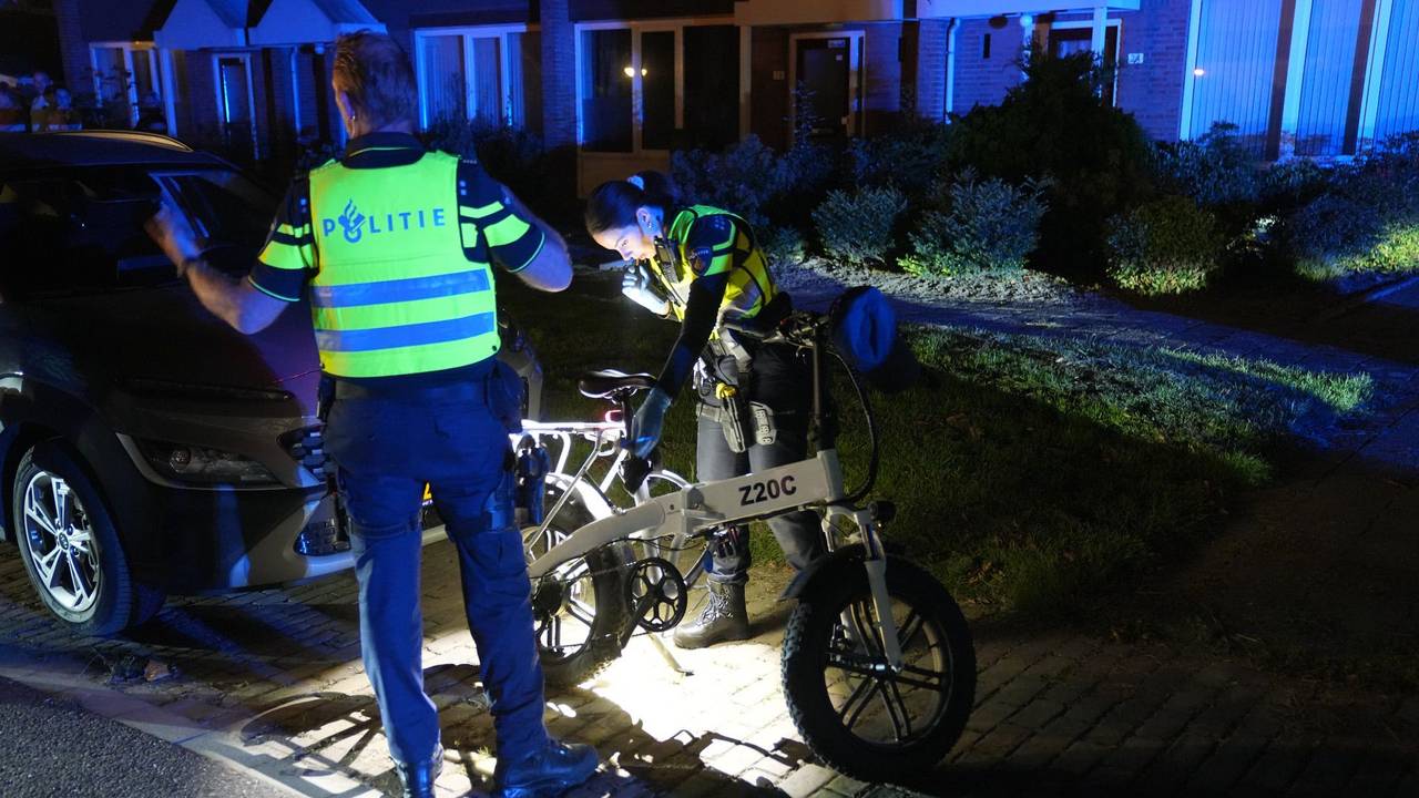 De fatbiker zou over de weg hebben gezwalkt voordat de aanrijding in Budel-Schoot plaatsvond (foto: WdG/SQ Vision).