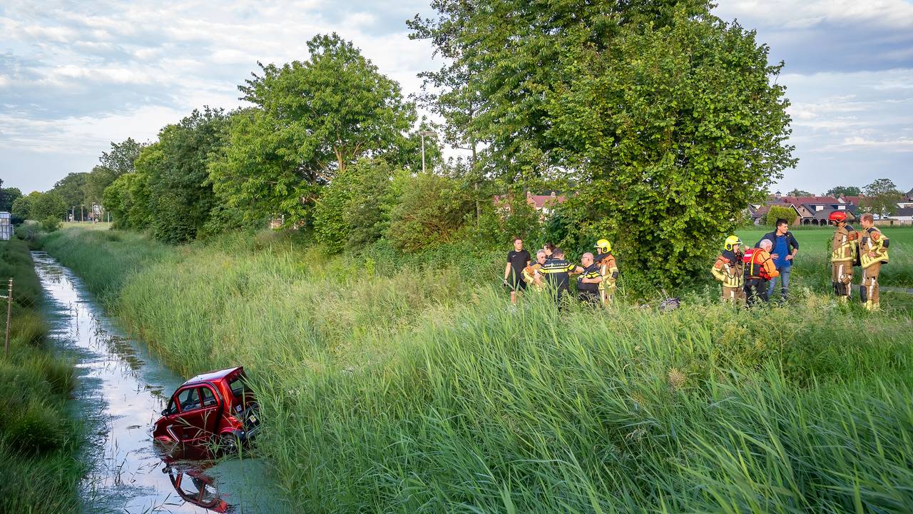 Er waren veel brandweerlieden en agenten op de been (foto: Iwan van Dun/SQ Vision).