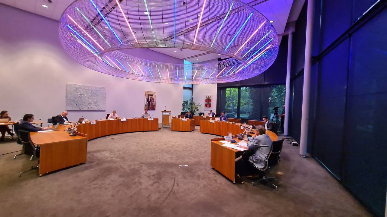 Extra raadsvergadering in de gemeente Gemert-Bakel (foto: Noël van Hooft)
