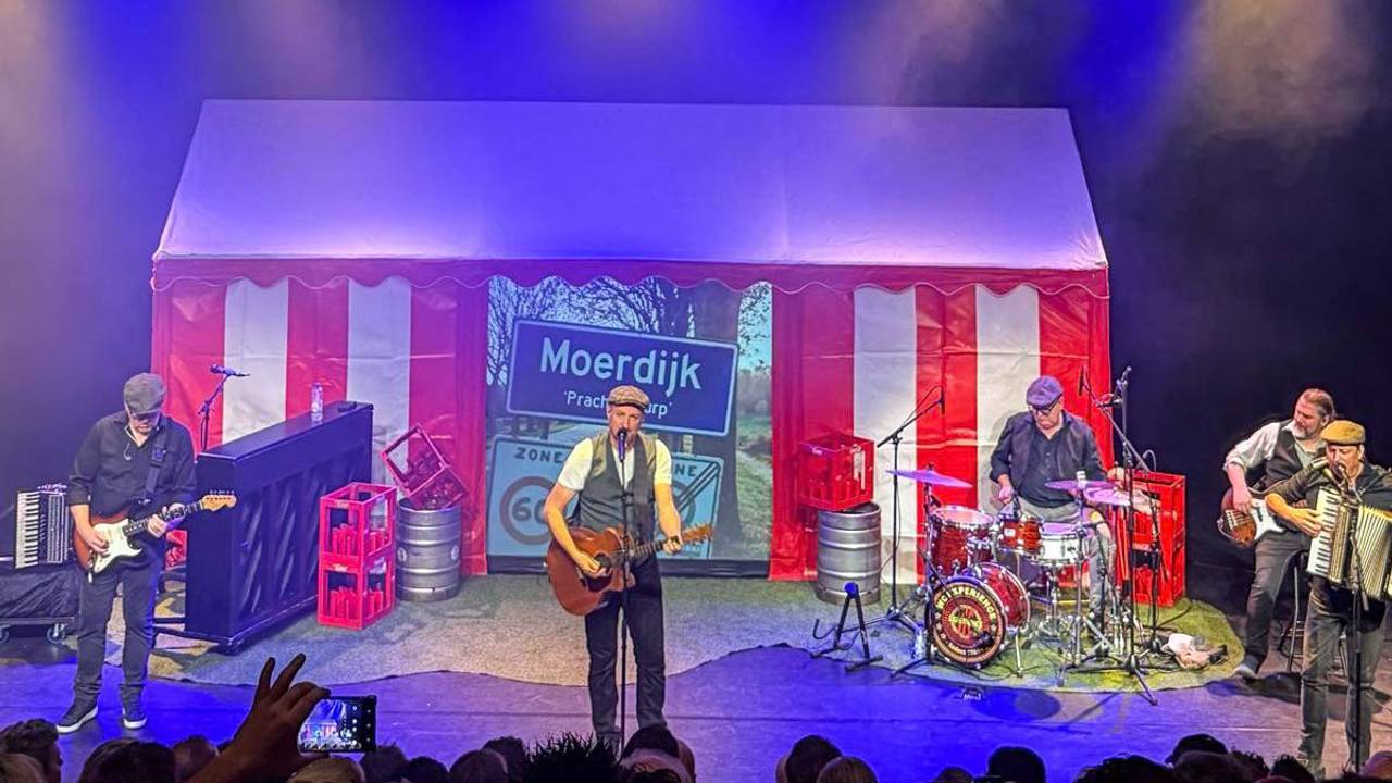 WC Experience zingt Prachtig Durp als steun aan Moerdijk