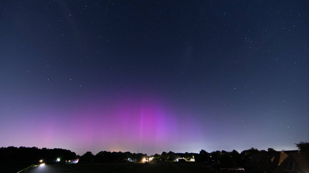 Het noorderlicht zondagnacht (Foto: Victor van Wulfen)
