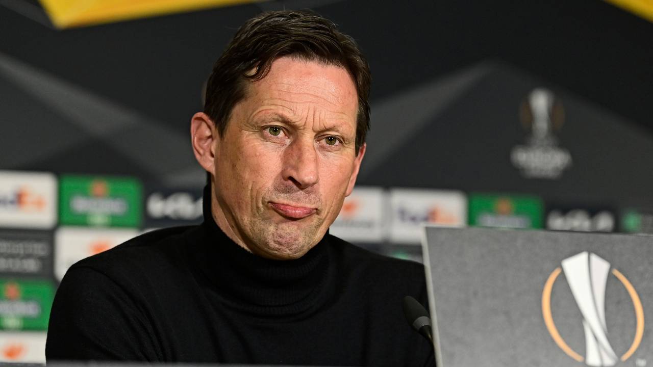 Roger Schmidt niet boos na uitschakeling van PSV: ‘Spelers hebben alles ...