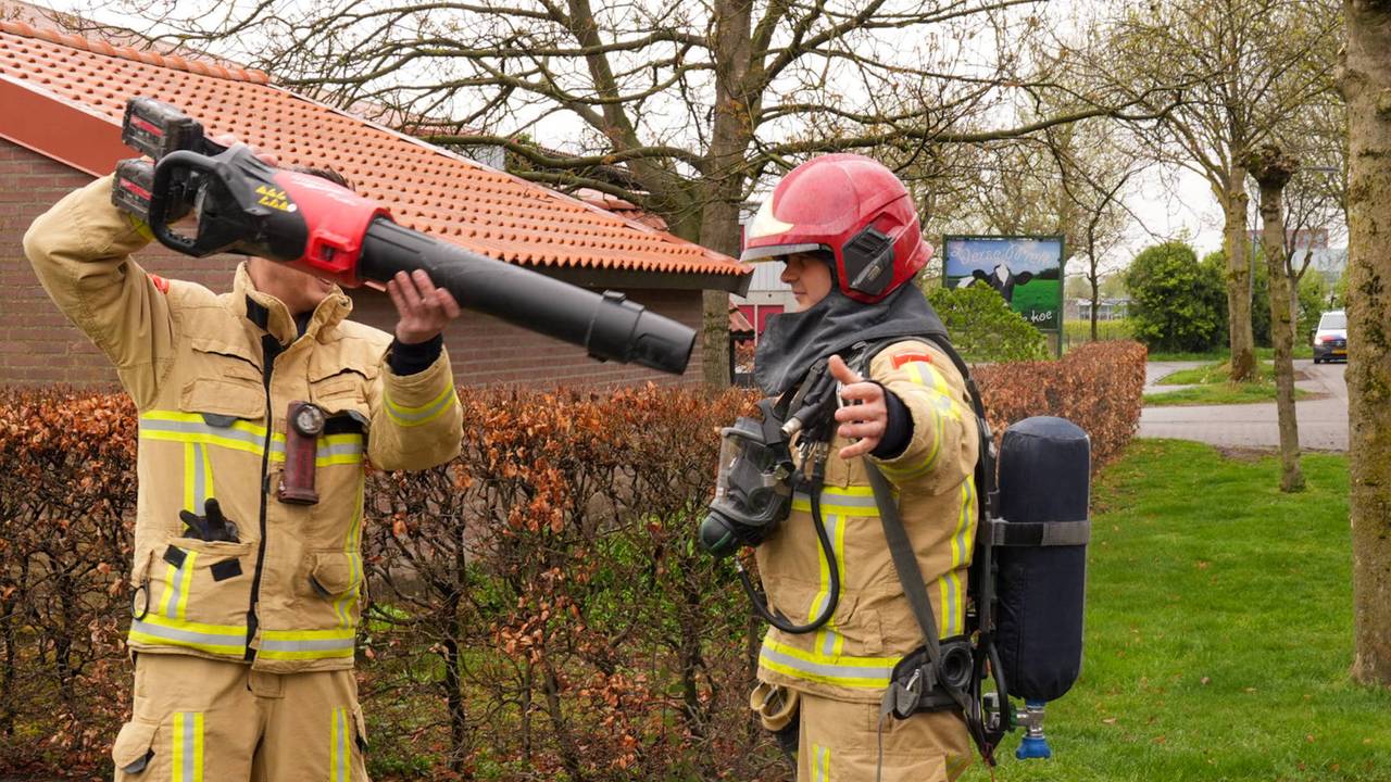 Brand bij boerderij (foto: Harrie Grijseels/Persbureau Heitink).