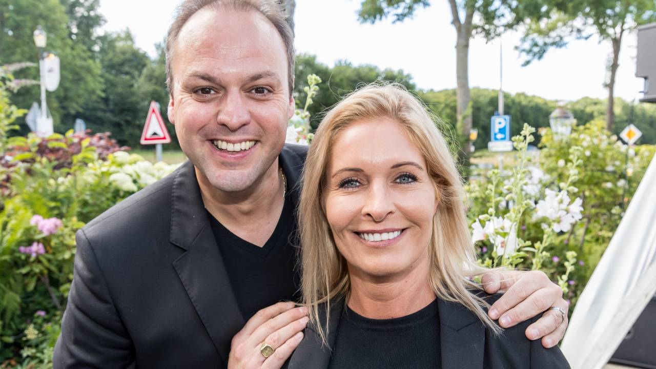 Frans Bauer has had a swimming pool for two years, but he rarely swims in it