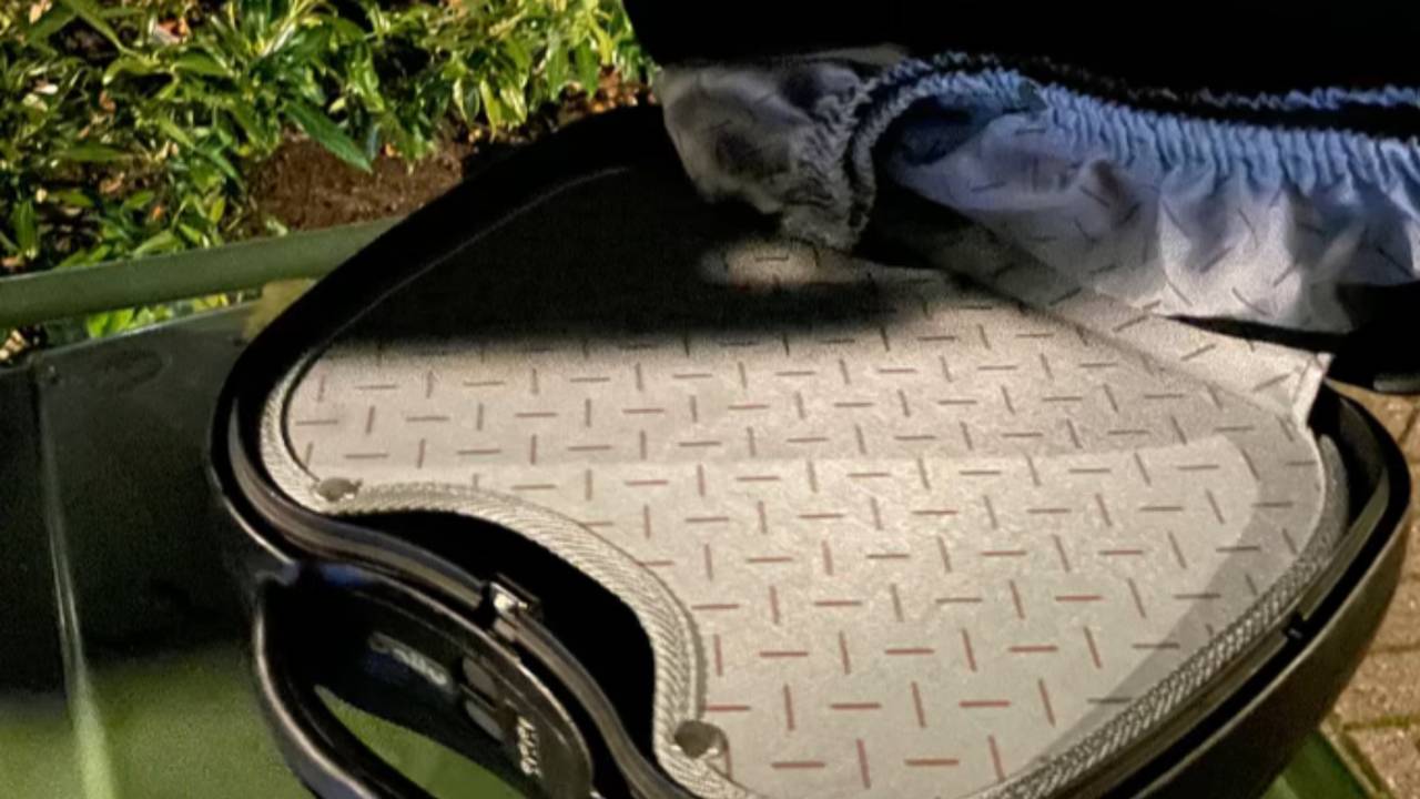 Verdacht koffertje (foto: wijkagentexpert_weerijs_buiten).