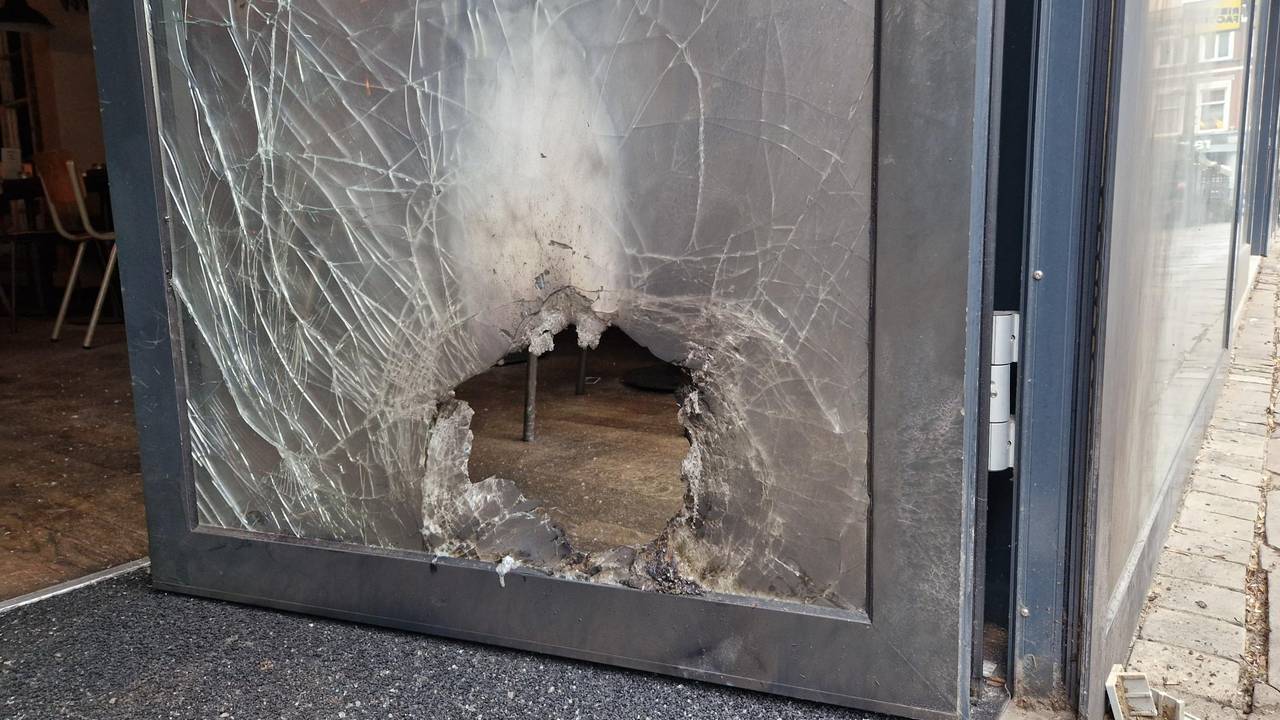 Weer explosie in Eindhoven, nu is het raak bij restaurant (foto: Noël van Hooft)